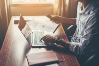 Abertas inscrições para formação de banco de avaliadores de artigos