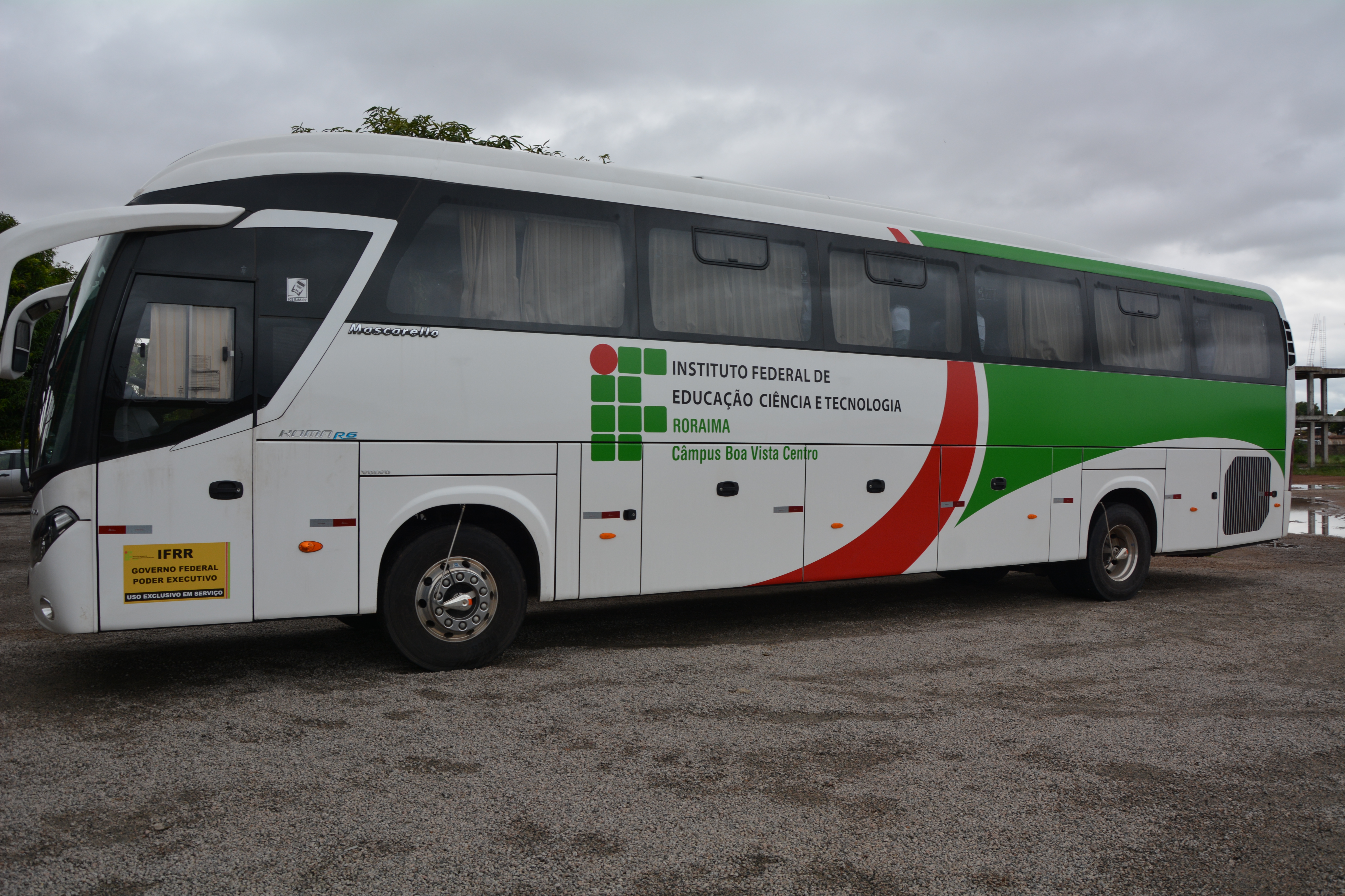 AMPLIAÇÃO DA FROTA DE VEÍCULOS - Ônibus será entregue à comunidade acadêmica na segunda-feira, 25   