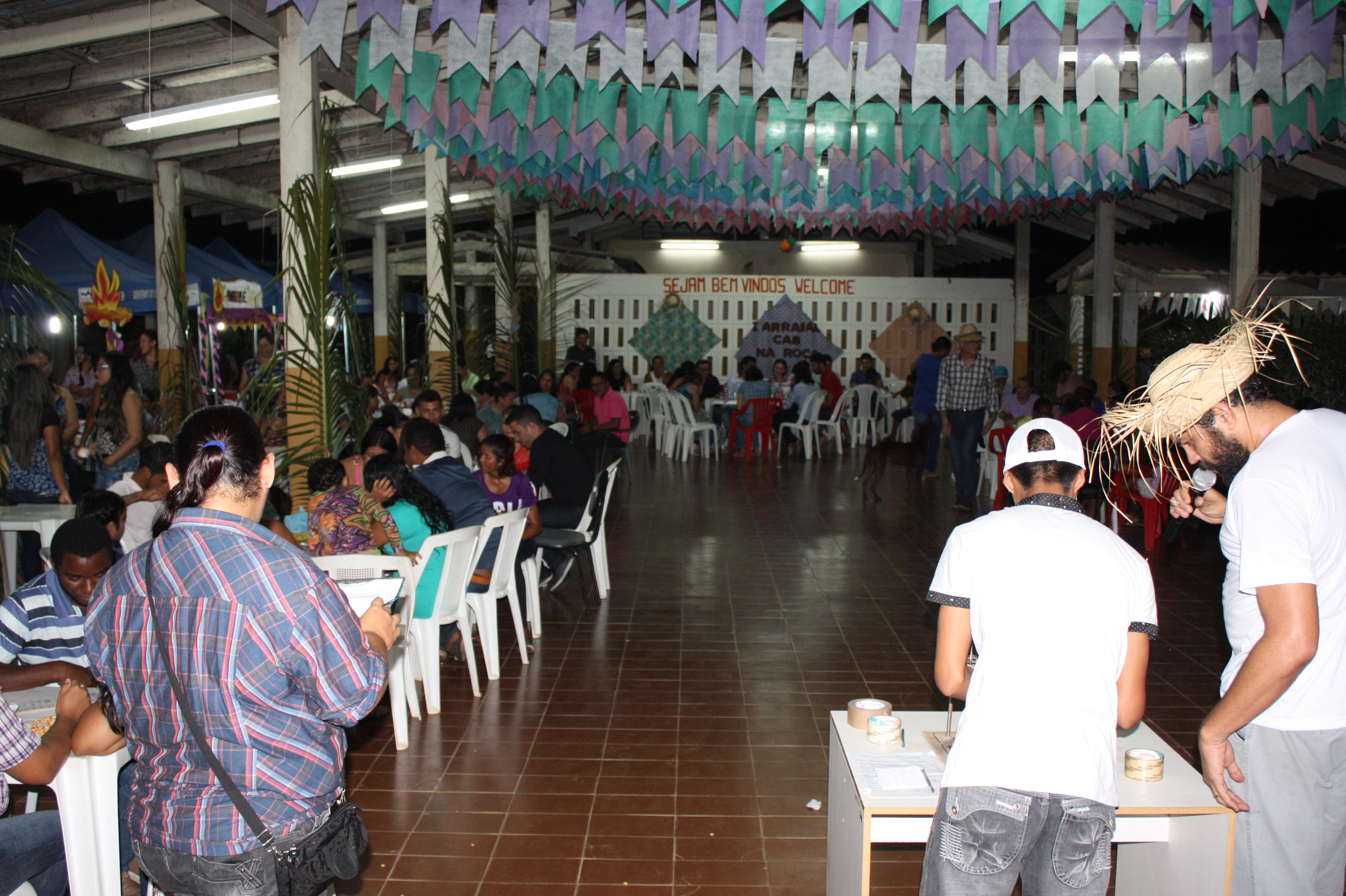 Alunos de cursos técnicos promovem arraial beneficente   