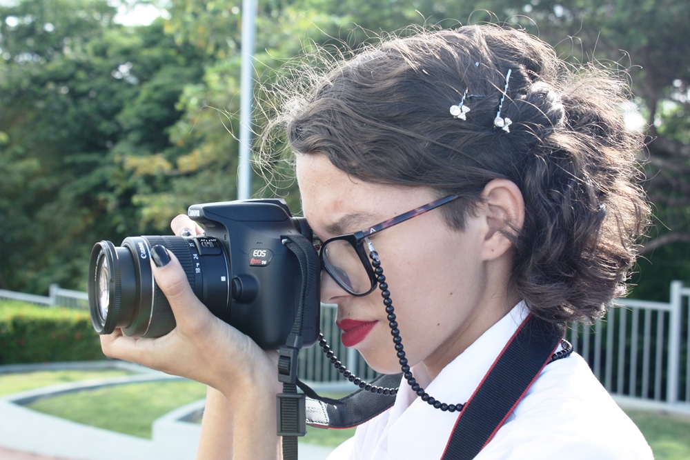 Kézia tem 18 anos  e  dez da paixão por fotografia uma forma de ganhar dinheiro 
