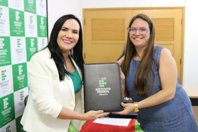 Professora Aliane Carvalho irá atuar no Campus Novo Paraíso