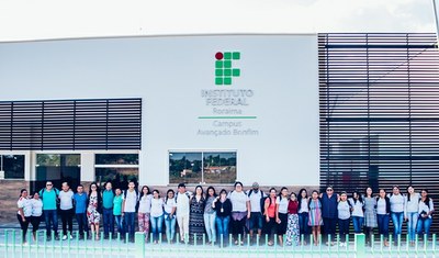 Estudantes e servidores do Campus Avançado do Bonfim realizam ação em prédio que funcionará a instituição de ensino