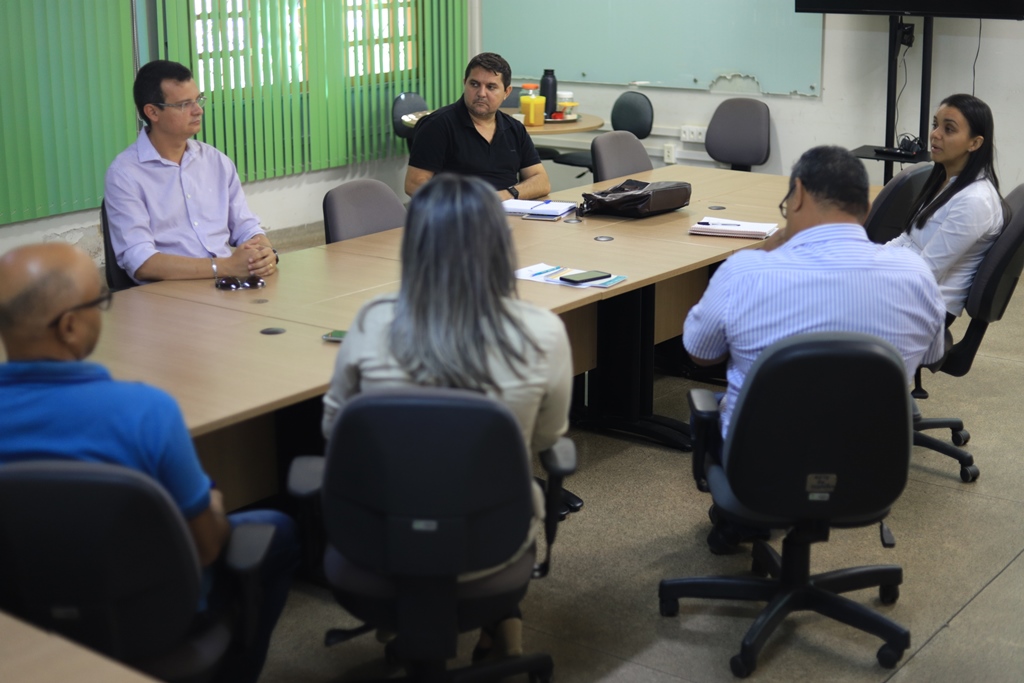 Grupo de Pesquisa do Observatório do Mundo do Trabalho faz primeira reunião