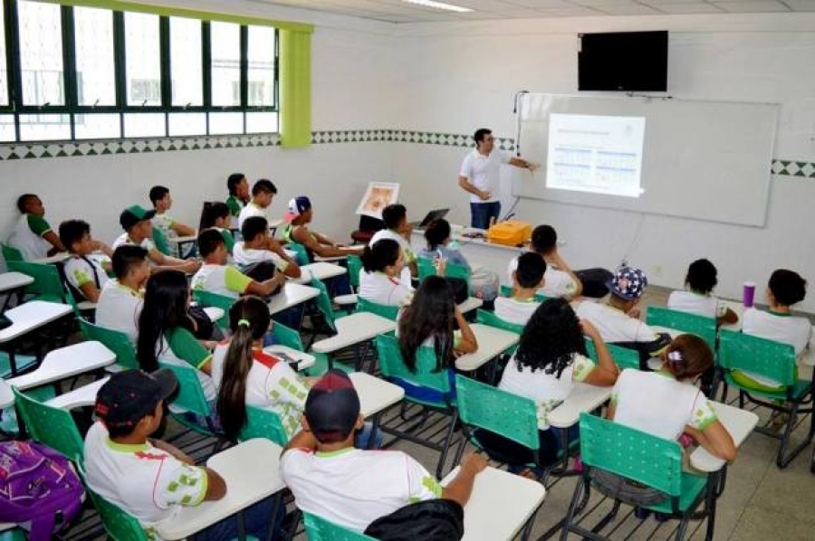 Pesquisa do MEC quer ouvir professores e alunos sobre atividades letivas em meios digitais