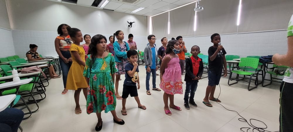 VOCES DEL ZONA – Projeto de extensão do CBVZO promove ensino de espanhol por meio do canto